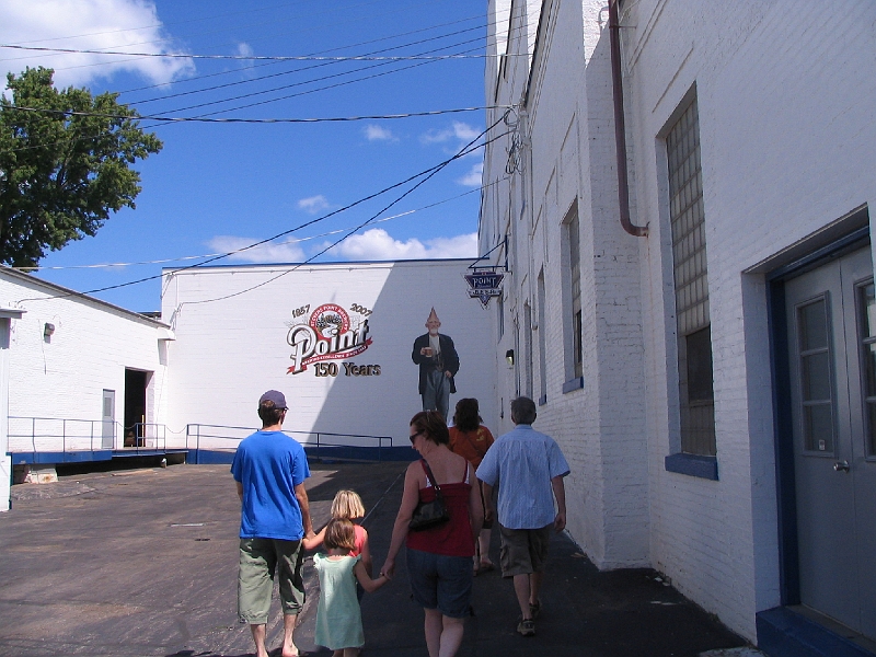 IMG_2239.jpg - The tour leaves from the gift shop and goes down Beer Street to enter the Brewery (2007 was the 150th anniversary of continuous operations at the brewery)