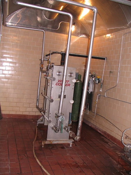 IMG_2258.jpg - Wort Cooler is in a room next to the scale