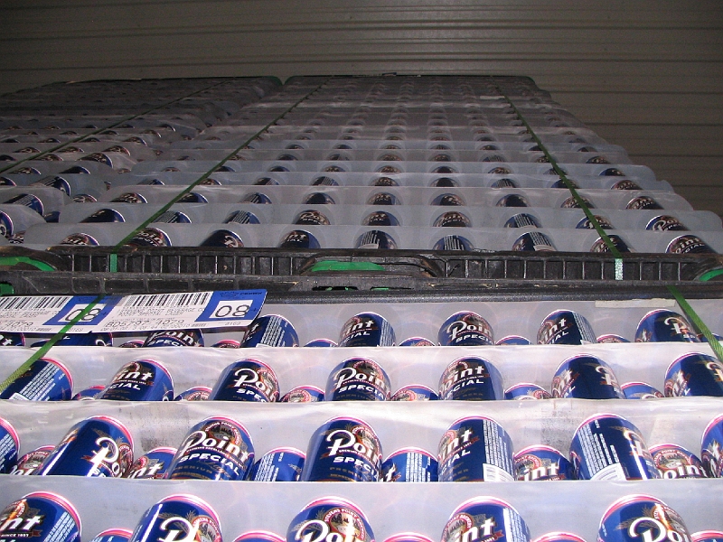 IMG_2297.jpg - Cans to the ceiling