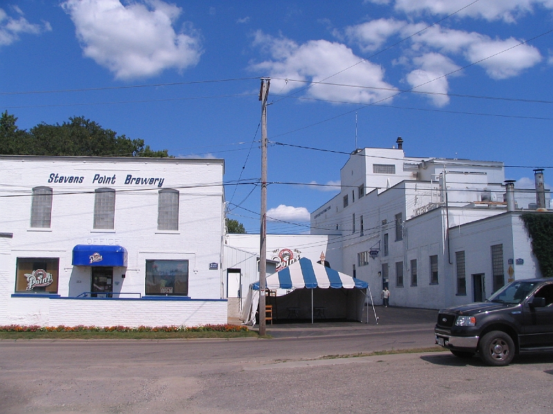 IMG_2354.jpg - Gift Shop and brewery buildings