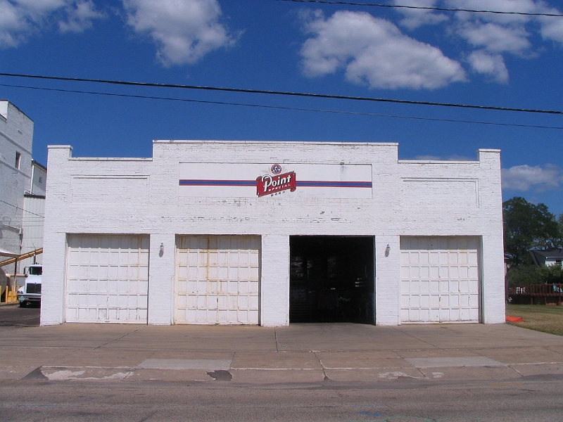 IMG_2357.jpg - Brewery garage